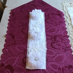 Elegant White Floral Table Runner